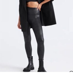 NWOT Knix Faux Metallic Leather Leggings Large